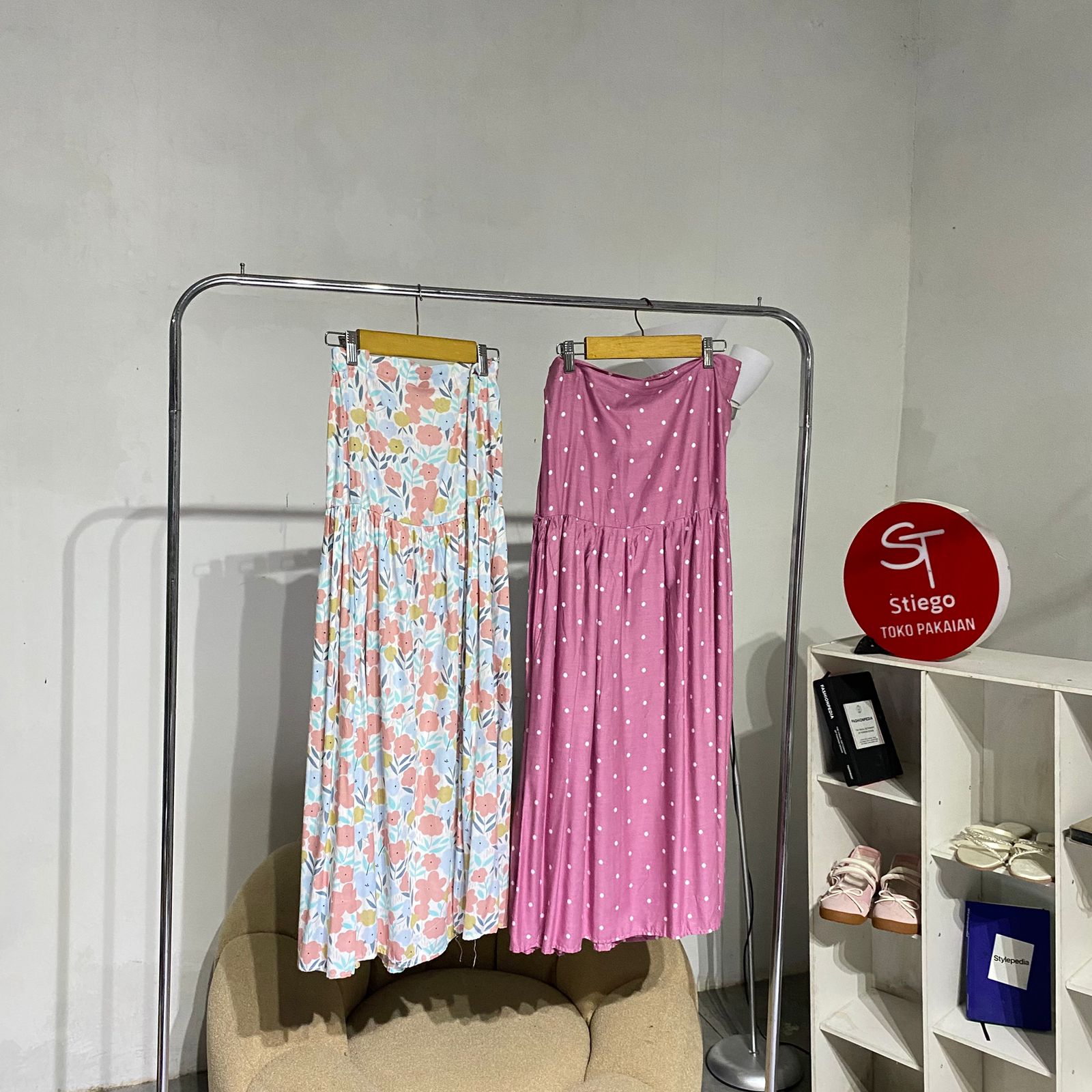 Rok wanita motif